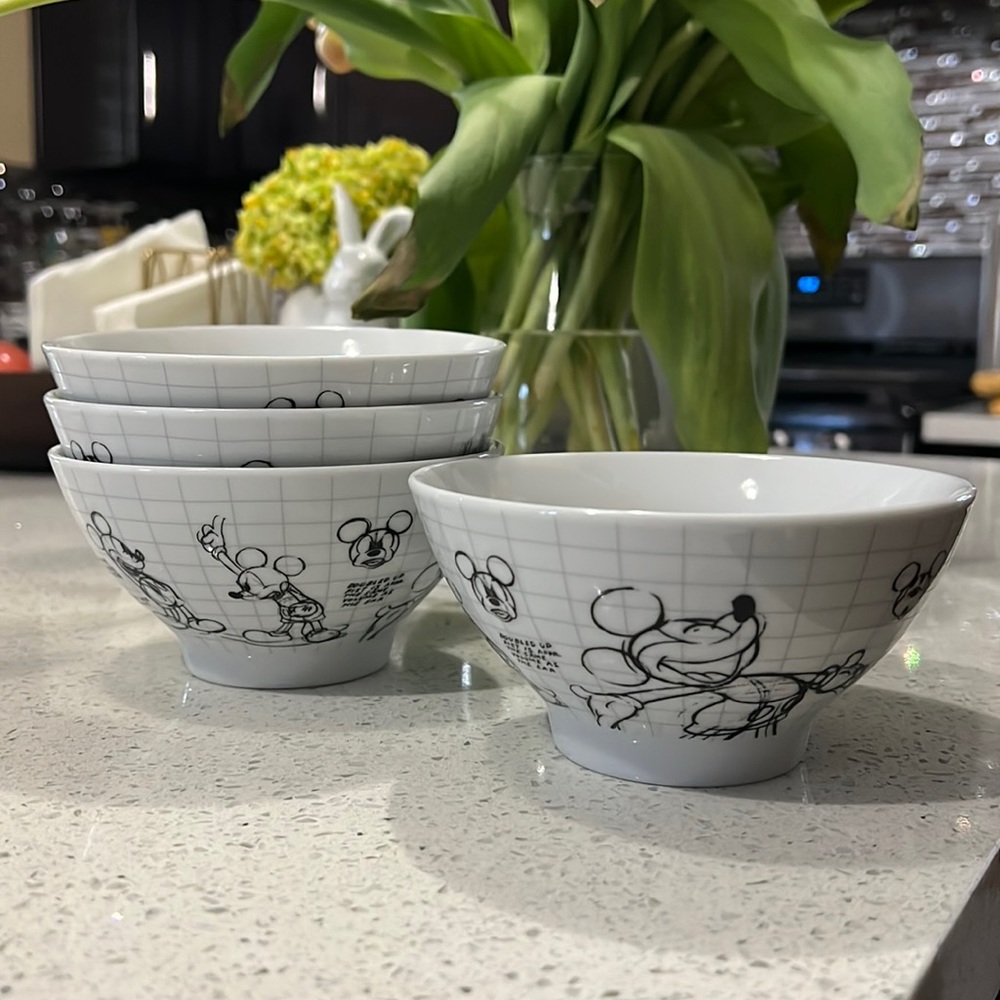 Mickey Sketch Bowls